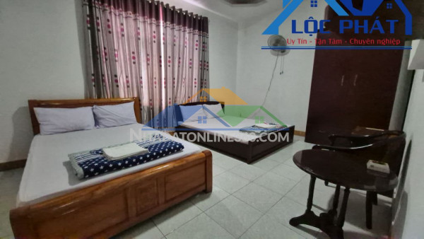 Cho thuê khách sạn 1 trệt 2 lầu diện tích  380m2 tại Thuận An Bình Dương giá chỉ 65 triệu
