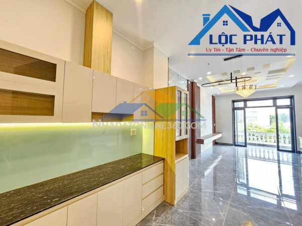 Bán nhà mới đẹp hiện đại 1 trệt 3 lầu tại Phường Tân Hiệp Biên Hòa giá chỉ 4,05 tỷ