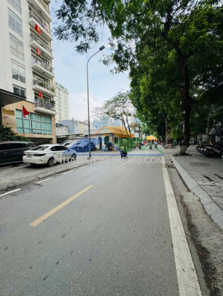 Bán nhà 2 tầng, mặt tiền kinh doanh đường 2/9, đà nẵng
