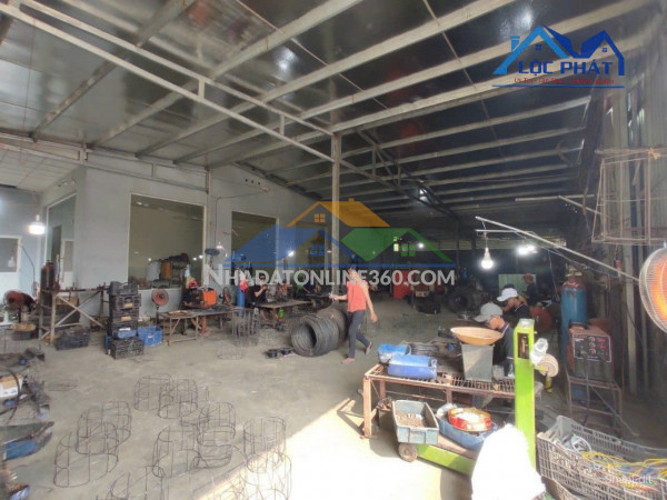 Bán  Nhà Xưởng Sản Xuất Mặt Tiền Đường Chính KCN Thiện Tân Vĩnh Cửu giá 12 tỷ