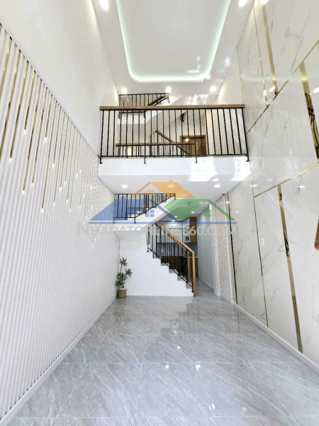 Nhà 2 lầu+st/5pn âu dương lân p3q8 sổ hồng hoàn công
