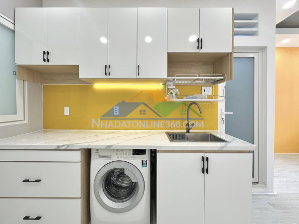 Bán ccmn phú diễn 80m2x7 tầng, thang máy, 80 triệu/tháng, 50m ra mặt phố, giá 13.9 tỷ