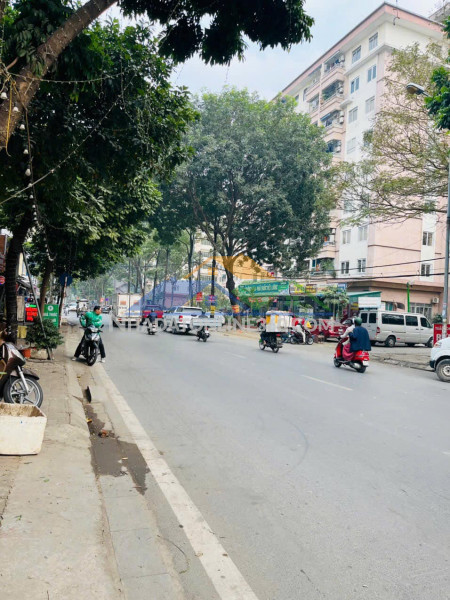 Sang nhượng mbkd phố thái hà 240m2, 330 triệu, thuê 40 triệu/tháng 3 tầng x 80m2