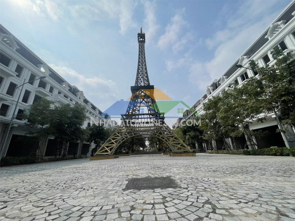 60m2, mt 5m, xây 4 tầng. 3,2 tỷ bao sổ. tp.thanh hóa.. lh: 0966 343 969