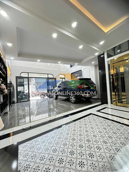 Nhà mặt tiền đường nguyễn lâm phường 6 quận 10.