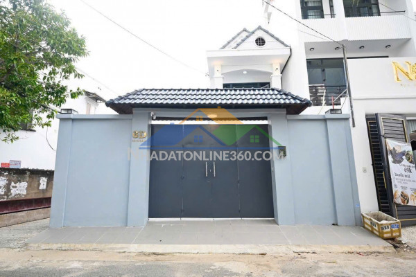 Nhà phố 5 tầng có thang máy xịn xò, khu phân lô thạnh lộc 44, quận 12 chỉ hơn 5đ
