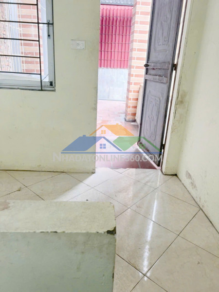 Cho thuê nhà riêng ngõ 282 khương đình, 3 tầng, 70m2, 3 ngủ, 15 triệu - vp, kd online, ở nhóm nữ