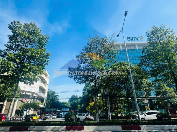 Ngộp, bán căn biệt thự góc 2 mặt tiền gần b5 tân hiệp, đường nhựa 8m thông, chỉ 8,9 tỷ