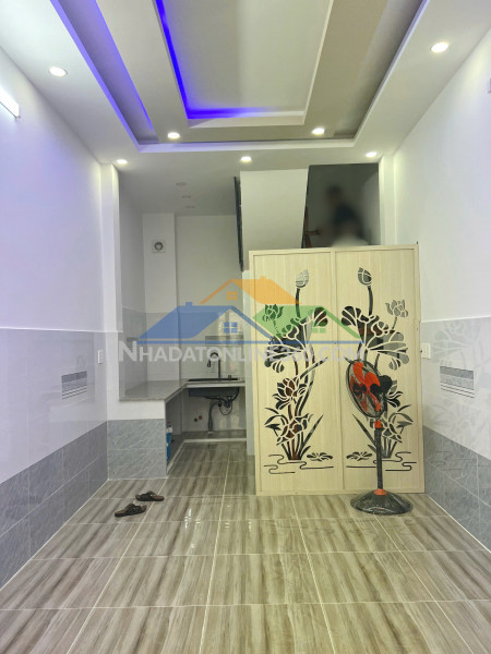 Nhà 4 tầng (5x10m) hxh thông đường âu dương lân p3q8. 7.5 tỷ