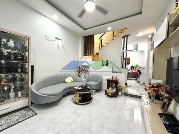 --bán nhà đường văn chung, phường 13, tân bình; (6*15) - gần mặt tiền