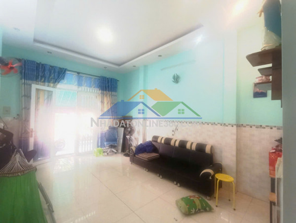 Gấp bán nhà mặt tiền, linh tây, thủ đức, dtsd:130m2, 2 tầng, mới, chỉ 6.5ty