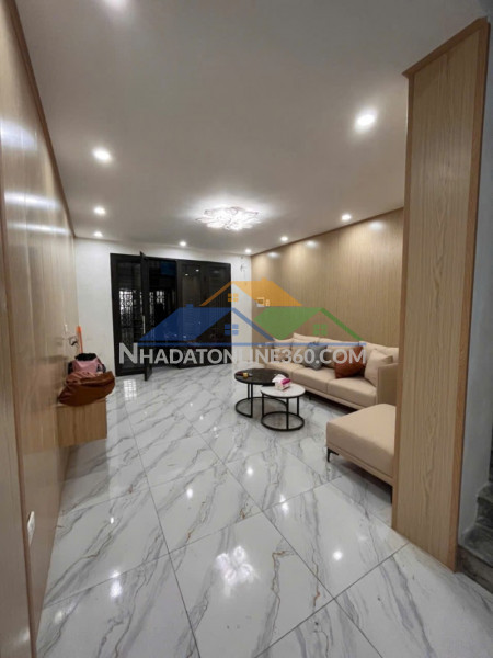 Bán nhà xã đàn 30m2 x 4t, mt 4,5m, oto đỗ cửa, ban công, full nội thất, 7,85 tỷ