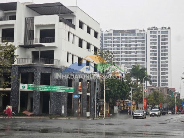 Bán nhà phố 5 tầng mặt phố (553,4m2 mặt sàn) mặt đường nguyễn tất thành - vị trí kim cương