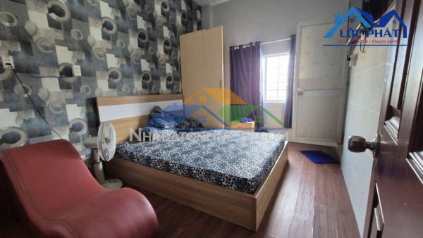 Sang nhà nghỉ tại Trung Tâm Biên Hòa  1 trệt 3 lầu giá 200 Triệu