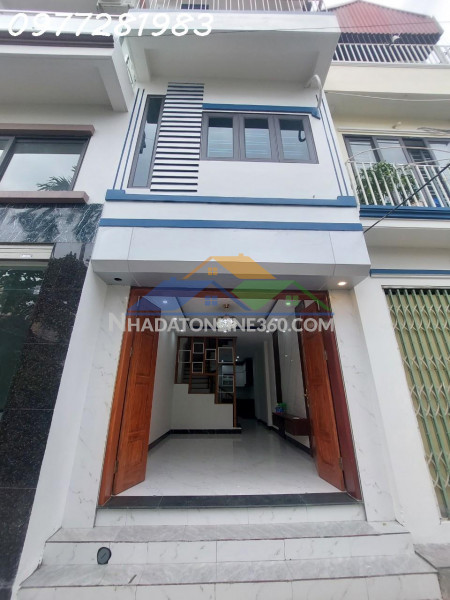 Cắt lỗ nhà 2 tâng cạnh nhổn, 3pn, ngõ thông, giá 4.x tỷ