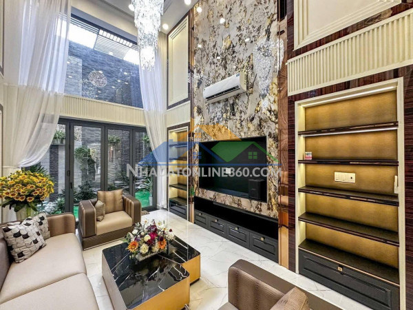 **bán nhà đường cách mạng tháng 8, phường 7 tân bình (5,5*15) - 8,7 tỷ