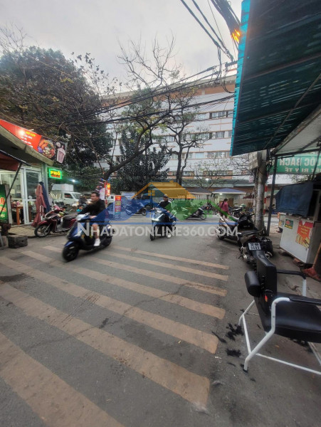 Lô góc trần cung - sát phố - ngõ thông - ô tô tránh đỗ - kinh doanh