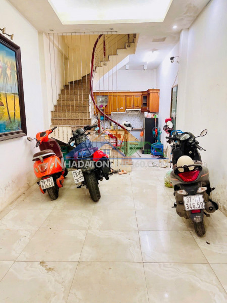 Bán nhà mặt ngõ quan nhân thanh xuân 45m 5 tầng ô tô kinh doanh view hồ cực đẹp nhỉnh 14 tỷ  lh 0817606560
