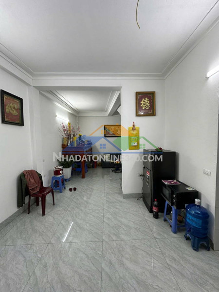 Bán nhà thanh trì mới tinh - móng lên được nhà 5 tầng x 38m2 -  80m ra đường ô tô - phù hợp giữ tiền cho thuê - nhỉnh 3 tỷ.
