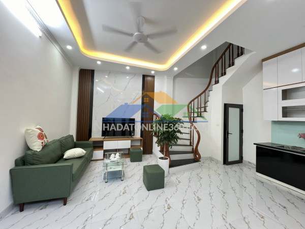Duy nhất 1 căn mặt ngõtrần duy hưng cầu giấy 52m ngõ thông 30m ra mặt phố 11.5 tỷ   lh 0817606560