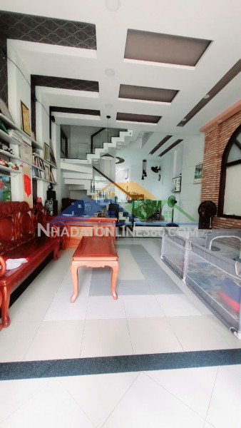 Bán nhà mặt phố linh tây, thủ đức, 100m2 , 3 tầng, 5pn, 4 wc,  giá chỉ 8,15 tỷ.
