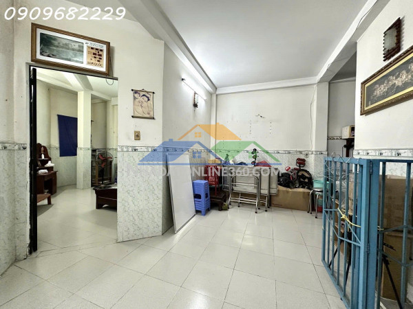 Ngộp bank - hxh 7chổ - 74m2 quang trung gò vấp giá rẻ chỉ 4.x tỷ.