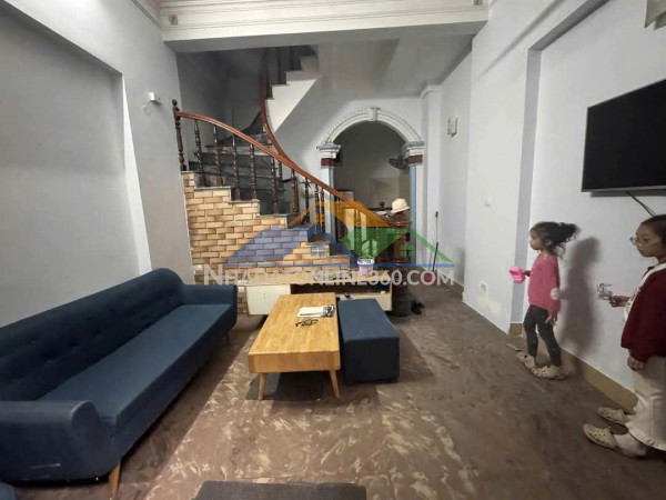 Cho thuê nhà nguyên căn ngõ văn chương, 50m2 x 3 tầng, 3 ngủ, 10 triệu