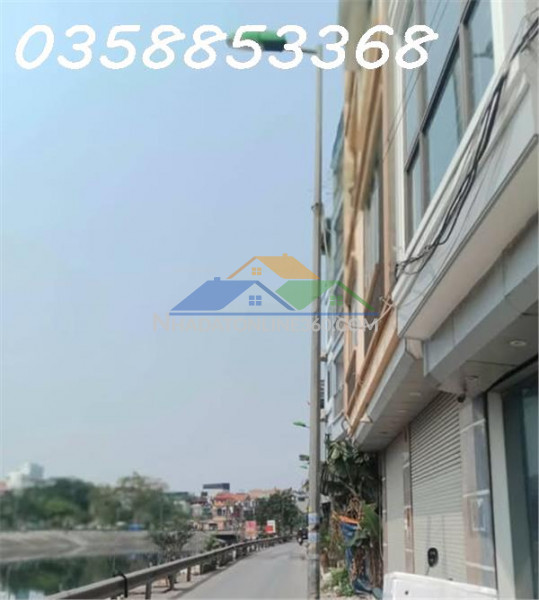Bán nhà: mặt đường bờ sông, 47m2, kinh doanh, oto đỗ cửa, sổ vuông. nhỉnh 8 tỷ