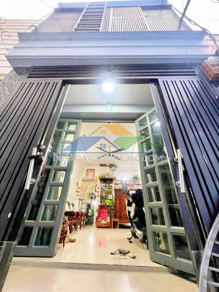 Đường xe hơi ngay nhà  hoàng diệu trung tâm q4 
diện tích sd lên đến 90 m2 
có 5 tỷ