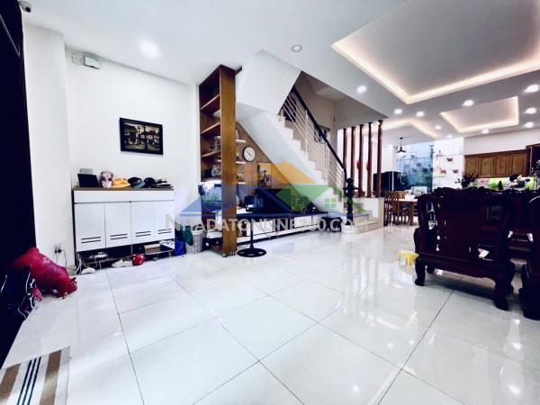 Gấp bán - nhà xây kiên cố - hẻm 1 trục phạm văn bạch thông - 85m2 (5x17) - 3 tầng 3pn - ct 5pn