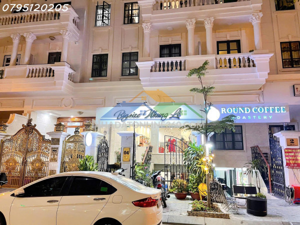 Cần sang nhượng shop quần áo bigsize.đường số 12, kdc cityland p10 gò vấp