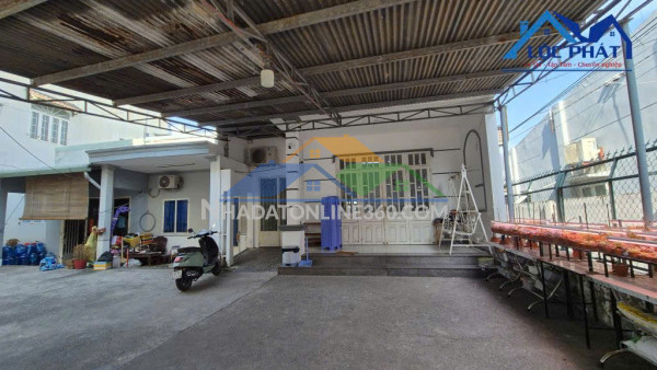 Bán 5 căn nhà cấp 4 tổng diện tích đất 558m2 tại Biên Hòa giá 18 tỷ Bán 5 căn nhà cấp 4 tổng diện tích đất 558m2 tại Biên Hòa giá 18 tỷ