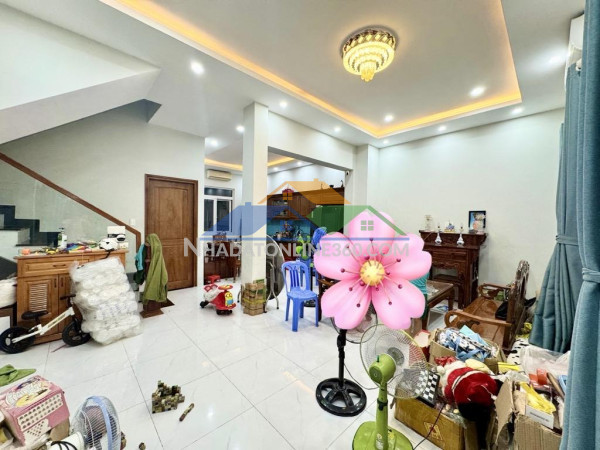 Bán nhà 185m2, 3 tầng, 10pn, ngô tất tố, p22, bình thạnh, 28 tỷ