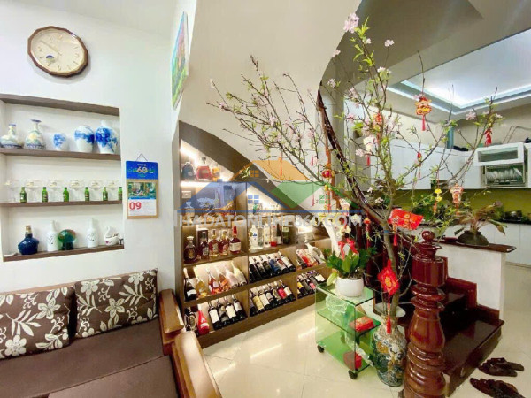 Hào nam  đống đa 61m 4 ngủ chỉ 11,7 tỷ - mặt ngõ kinh doanh, ba gac thông