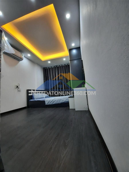 Ccmn phú diễn  95m2x8t,thang máy,ô tô đỗ cửa,23pkk,130 triệu/tháng,24 tỷ