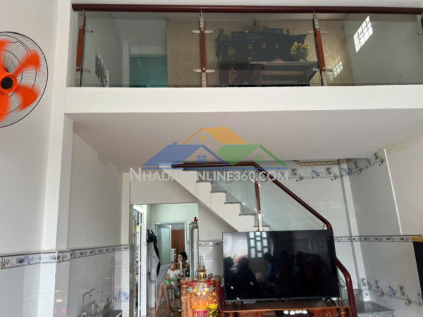Bán nhà đẹp 2 tầng bửu long,đường xe hơi đỗ cửa,gần bờ kè,giá tốt nhất khu vực