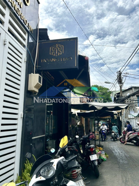 ???? chủ nhiệt bán nhà mặt tiền - ngang lớn - đoàn văn bơ????
