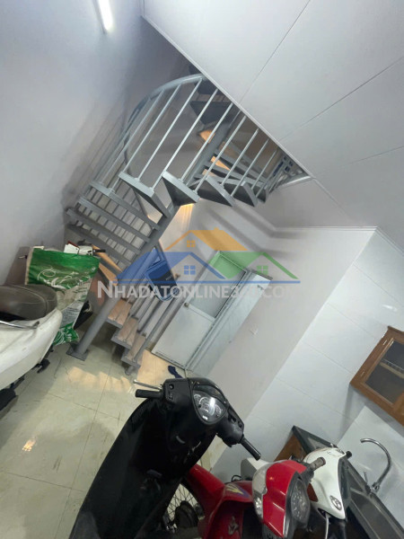 Cho thuê căn hộ tầng 1 ngay vincom bà triệu 65m2, 2 ngủ, 11 triệu kd online kết hợp ở gđ