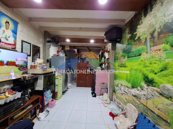 Bán gấp nhà, quận 10, lý thái tổ - 40m2 dtsd chỉ 2.35 tỷ