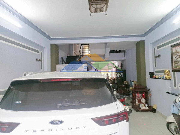 Nhà đẹp q8 siêu phẩm 4 tầng 5pn –mặt tiền lưu hữu