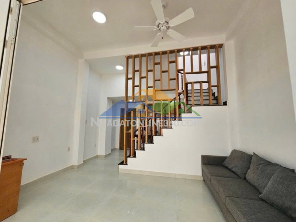 Bán nhà 1 trệt 1 lầu tp thủ đức,giáp phạm văn đồng, diện tích lớn giá bé xíu xìu xiu