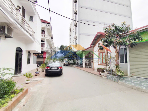 Bán nhà phân lô tô vũ - 193 văn cao, 50m 3 tầng, độc lập, đường 10m, giá 3.2 tỉ