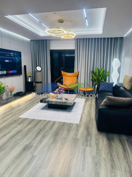 Siêu phẩm 3 ngủ 2 wc tòa diamond goldmark city dt 140m2  nội thất mới tinh 100% chưa ở
