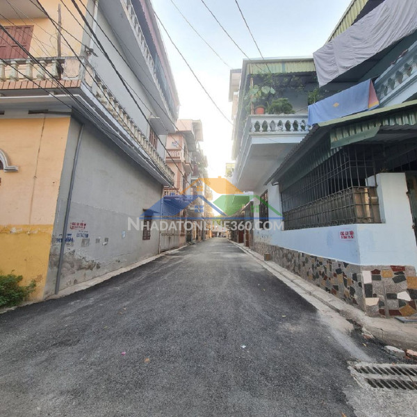 60m2 trâu quỳ, gia lâm. đường 12m có vỉa hè chỉ 8 tỷ x. lh 0989894845