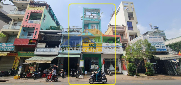 Cho thuê nhà mặt tiền độc lập 72m², 3lầu - gần ngã tư - trường học