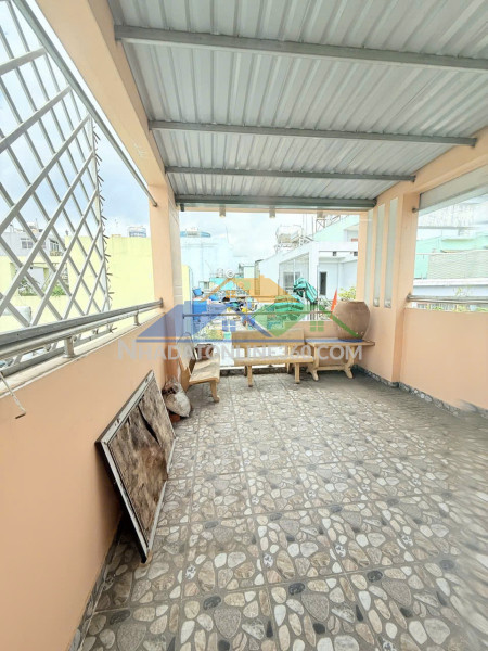 Bán nhà quận 11, đường hòa bình, 65m2, hẻm 8m thông, 5 tầng, 9.9 tỷ