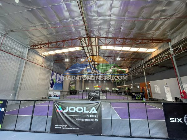 Thủ đức  ! sang nhượng sân pickleball dt : 1500m2 , có 5 sân , mái che và quán cafe + 2 phòng ở và shop thể thao . liên hệ : 0909289547  ( chính chủ )