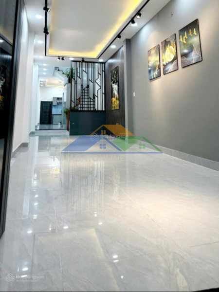 Bán nhà âu dương lân q.8- 4 tầng- 4pn-  ngang 4m hẻm thông gần tạ quang bửu q.8- nhích 6 tỷ.