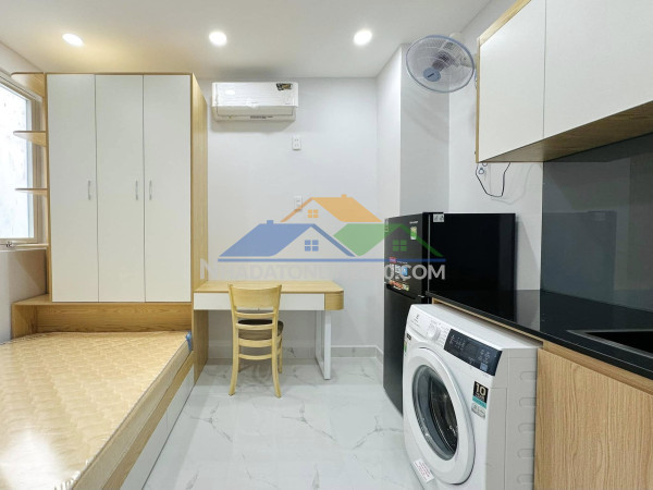 Tòa ccmn trần duy hưng 100m2x 8t th/máy -27 phòng kk,150 triệu/tháng,27.2 tỷ