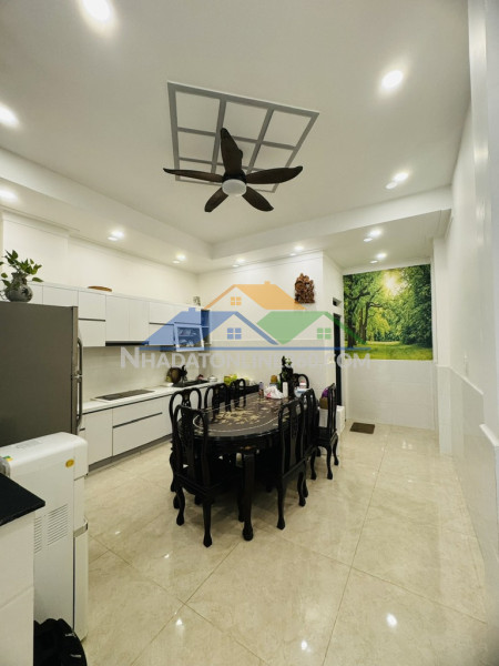 Bán nhà ngang 10m trần đại nghĩa 325m² –  xe tải – phòng trọ 22pn – giá 15 tỷ tl